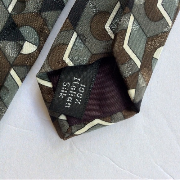 LORD & TAYLOR SILK TIE - Picture 4 of 5